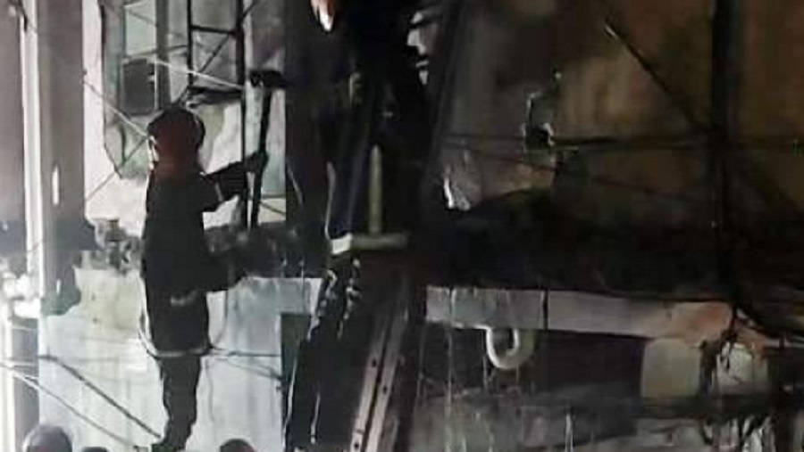 টেরিবাজারের কাপড়ের গুদামে আগুন, নিয়ন্ত্রণে ৬ ইউনিট