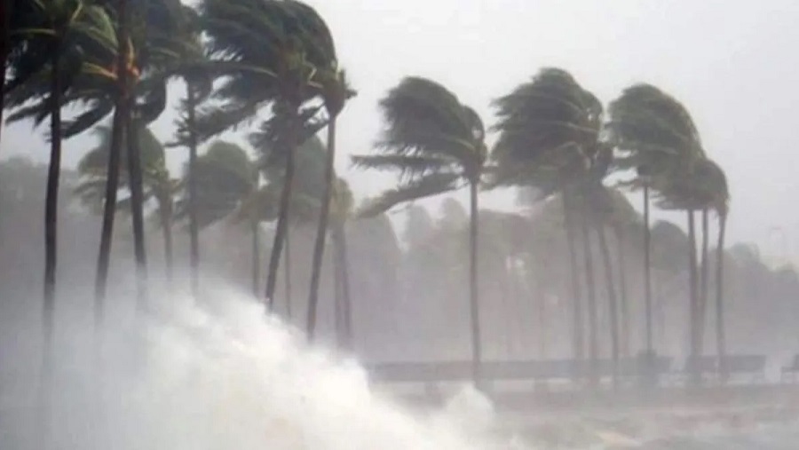 চট্টগ্রামসহ যেসব জেলায় ৬০ কিমি বেগে ঝড়ের আভাস