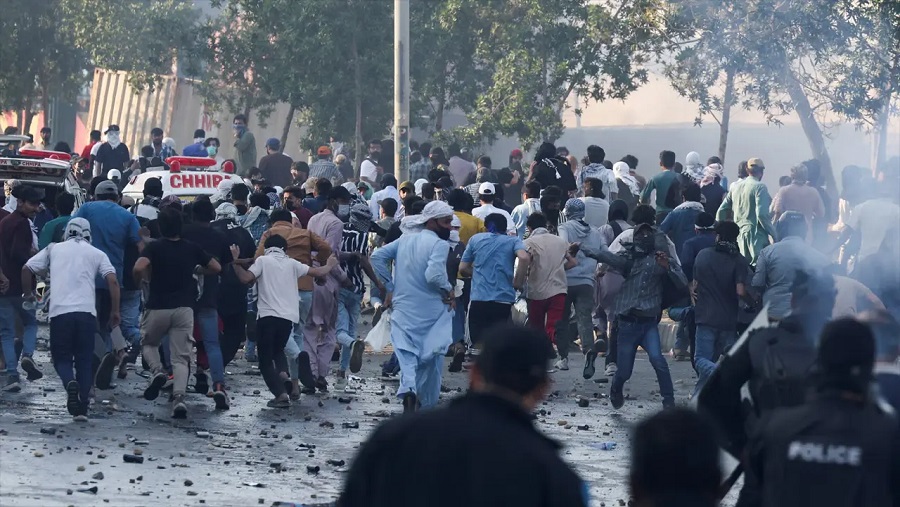 খামেনির মৃত্যু ইস্যুতে পাকিস্তানে সংঘর্ষ-সহিংসতায় নিহত ২৩