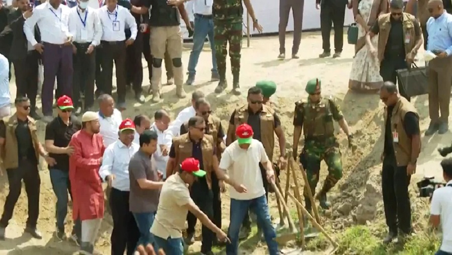 খাল খনন কর্মসূচির উদ্বোধন করলেন প্রধানমন্ত্রী