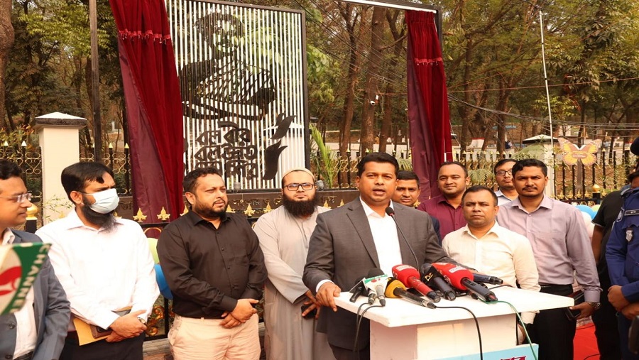 সব আন্দোলনে প্রেরণার উৎস নজরুল: ডিসি