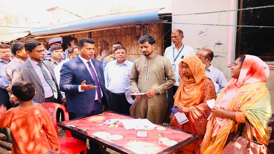 চট্টগ্রামে ‘ফ্যামিলি কার্ড’ কার্যক্রমে ‘জিরো এরর’ ঘোষণা ডিসি জাহিদের