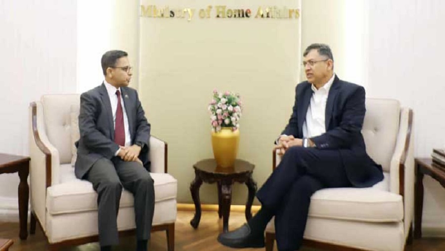 স্বরাষ্ট্রমন্ত্রীর সঙ্গে ভারতীয় হাইকমিশনারের বৈঠক