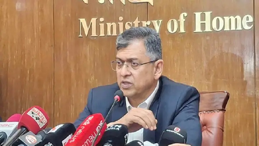 ব্যবসায়ীর বাসায় গুলির ঘটনায় জড়িতরা ‘চিহ্নিত: স্বরাষ্ট্রমন্ত্রী