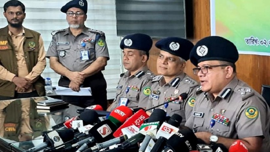 মাদক ও চাঁদাবাজদের বিরুদ্ধে জিরো টলারেন্স : সিএমপি কমিশনার