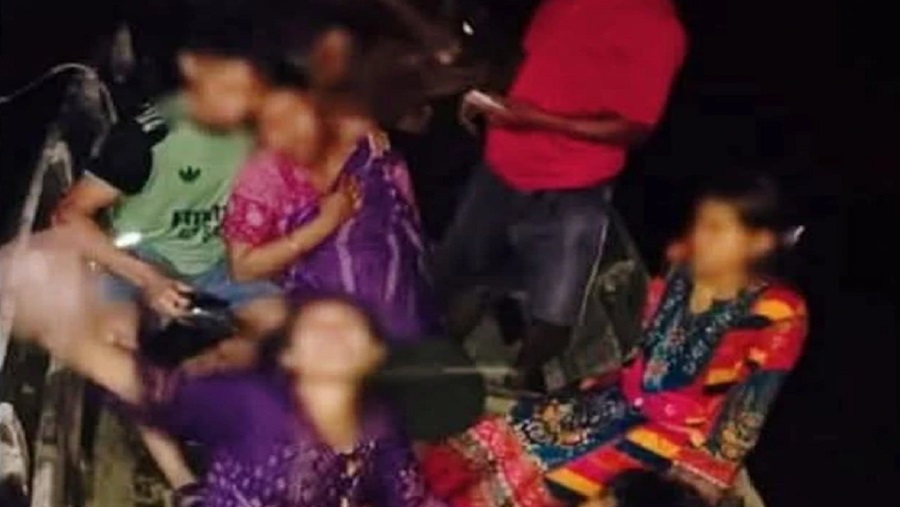 রাঙামাটিতে নৌকাডুবি, উদ্ধার অভিযানে সেনাসদস্যদের দ্রুততা—হতাহত নেই