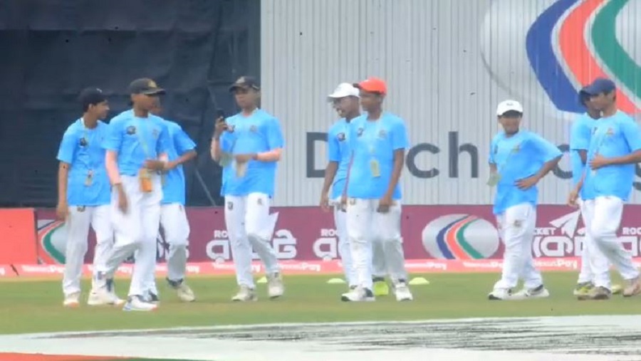 চট্টগ্রামে ফিরল হারানো দৃশ্য, ‘বল বয়’ থেকে ‘ফিউচার স্টারস’