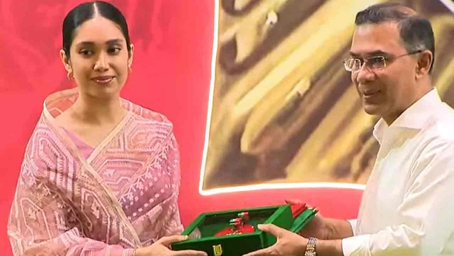 খালেদা জিয়ার পক্ষে স্বাধীনতা পুরস্কার গ্রহণ করলেন জাইমা রহমান