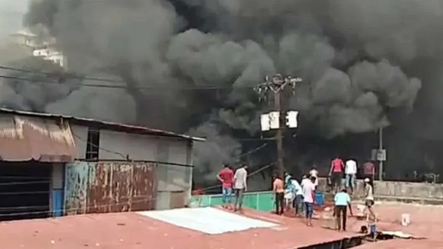 গ্যাস লাইটার কারখানায় আগুন, ৫ জনের মরদেহ উদ্ধার