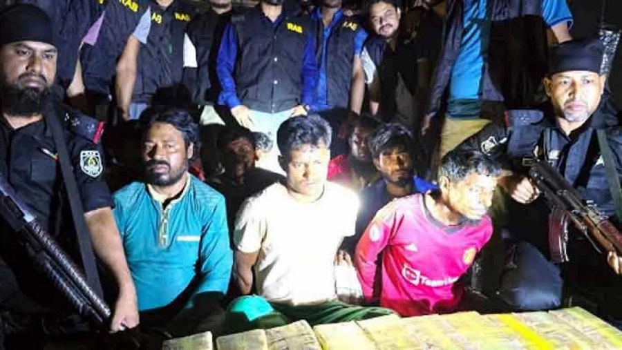 পতেঙ্গায় ১৫ কোটি টাকার ইয়াবা জব্দ, আটক ৯