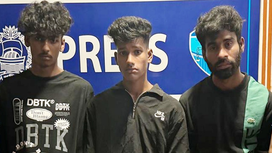 সাতকানিয়া আকাশমনি বাগানে মধ্যরাতের অভিযান, এলজি-বন্দুকসহ ধরা ৩ যুবক