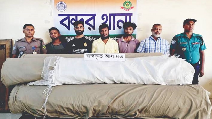 চট্টগ্রামে পণ্য আত্মসাতের নীল নকশা ভেস্তে দিল পুলিশ
