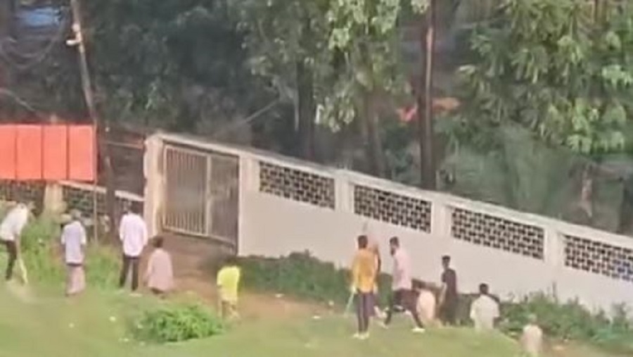 ডেবারপারে জমি দখল ঘিরে রাতভর উত্তেজনা, ভোরে গোলাগুলি-সকালজুড়ে সংঘর্ষ