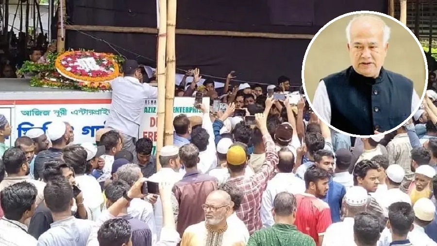 সাবেক মন্ত্রী মোশাররফ হোসেনকে শেষ শ্রদ্ধা জানাতে মানুষের ঢল  Copied from: https://rtvonline.com/