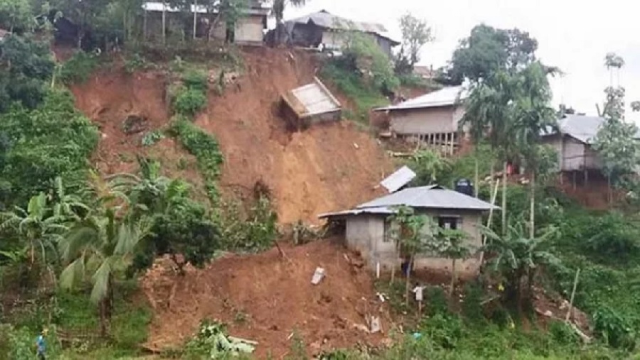 পাহাড়ধস ঠেকাতে সতর্কবার্তা, তবু ঝুঁকিপূর্ণ বসতিতে মানুষের ভিড়
