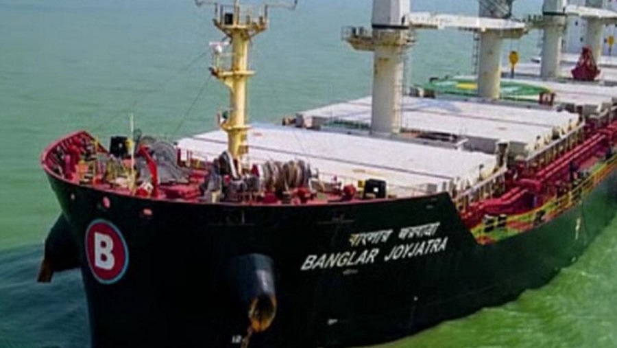 বাংলাদেশের সামুদ্রিক সক্ষমতার নতুন অধ্যায়: চার মাসের সংকট জয় করে ফিরছে ‘বাংলার জয়যাত্রা’
